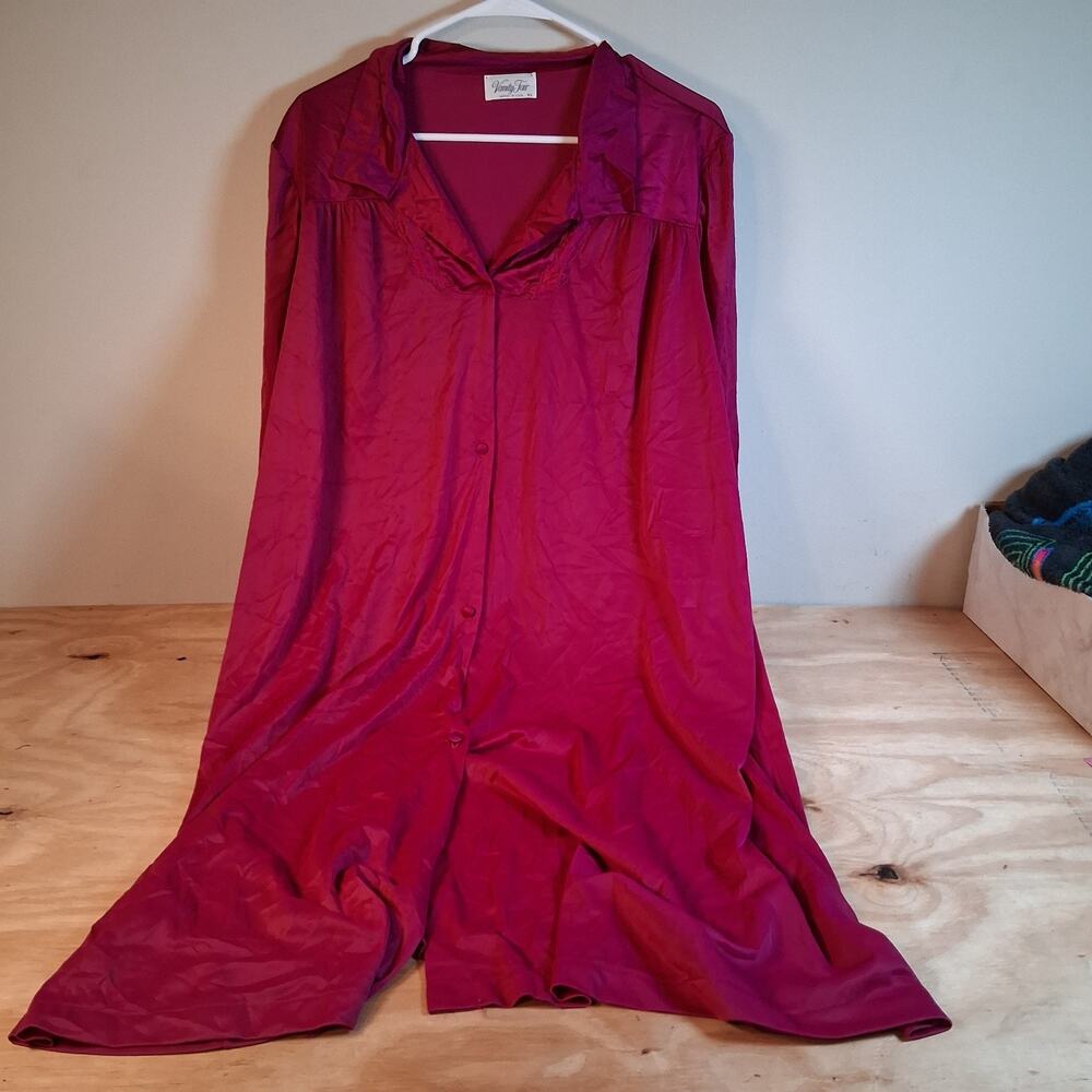 Vtg Vanity Fair Nightgown Sz XL 1960s Short Sleepwear Satin Fuschia Nightshirt